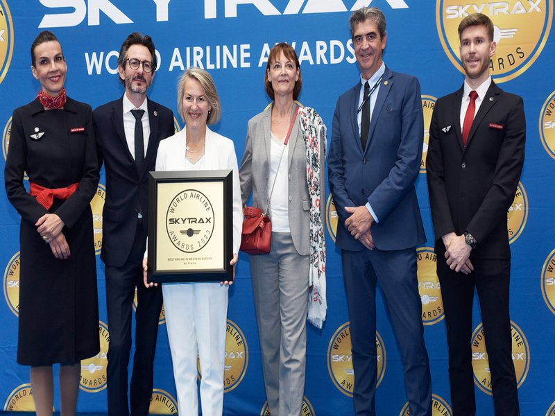 Industria Aérea obtiene reconocimientos globales, abre rutas, realiza innovación digital