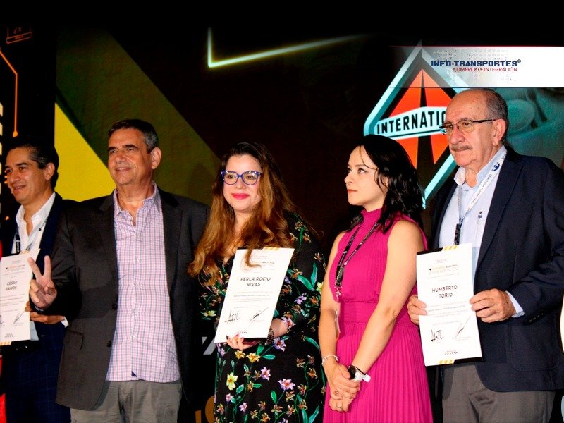 Buscan travesía hacia caminos de seguridad vial en el autotransporte