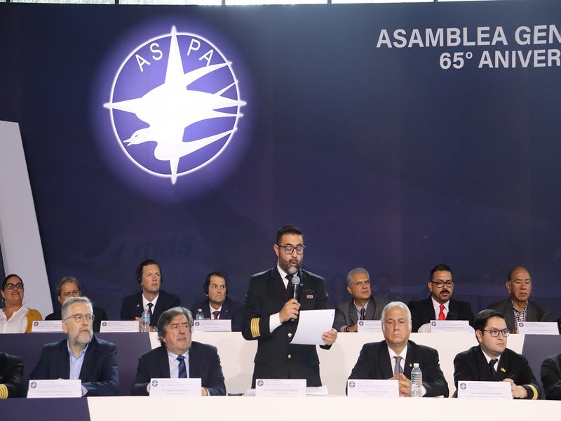 Gobierno absolverá deuda de 4,200 MDD del aeropuerto cancelado