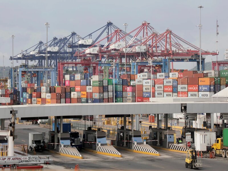 Desciende -0.3% movimiento de contenedores hasta septiembre