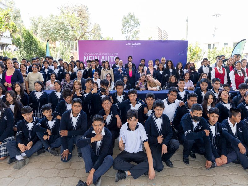 Volkswagen México lanza talleres STEM