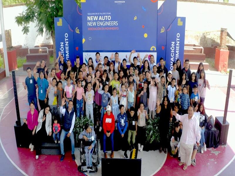 Volkswagen México lanza curso STEAM en Silao