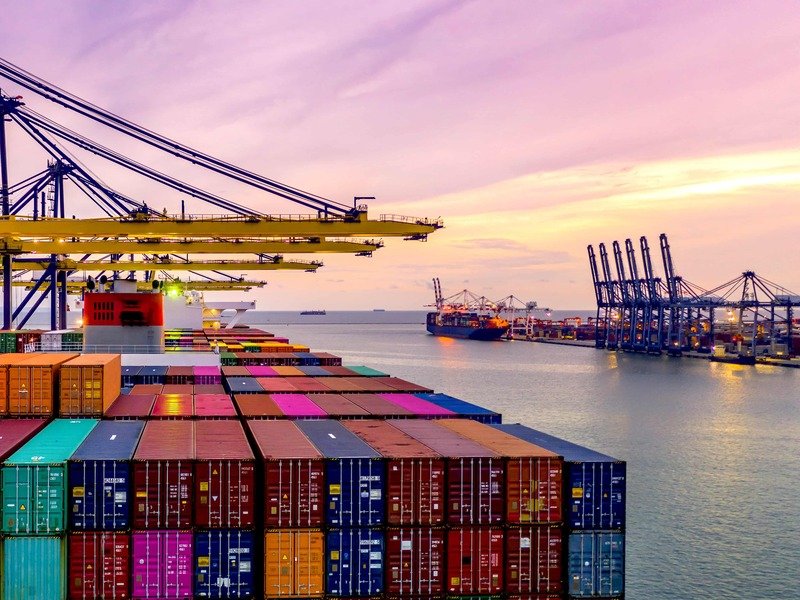 Drewry desciende 4% en la tarifa por contenedor de 40 pies