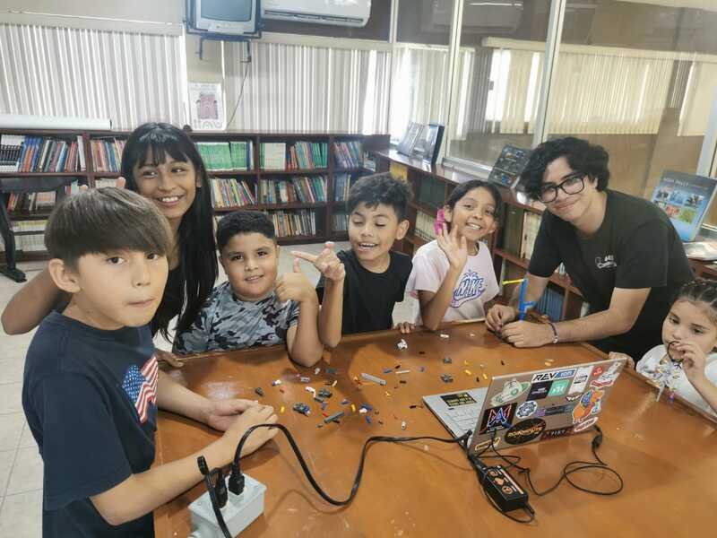 Despega primera academia pública de robótica en Torreón