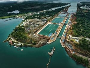 Senado de EE.UU. y Trump ven en riesgo neutralidad del Canal de Panamá