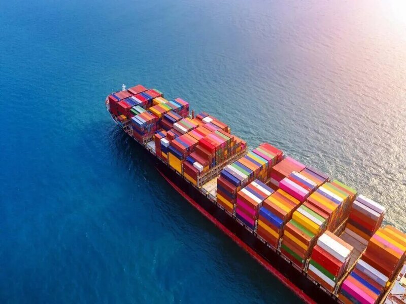 Índice Drewry disminuye 3% debido al aumento de capacidad en buques