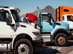La industria de vehículos pesados en México se desacelera 12.9%