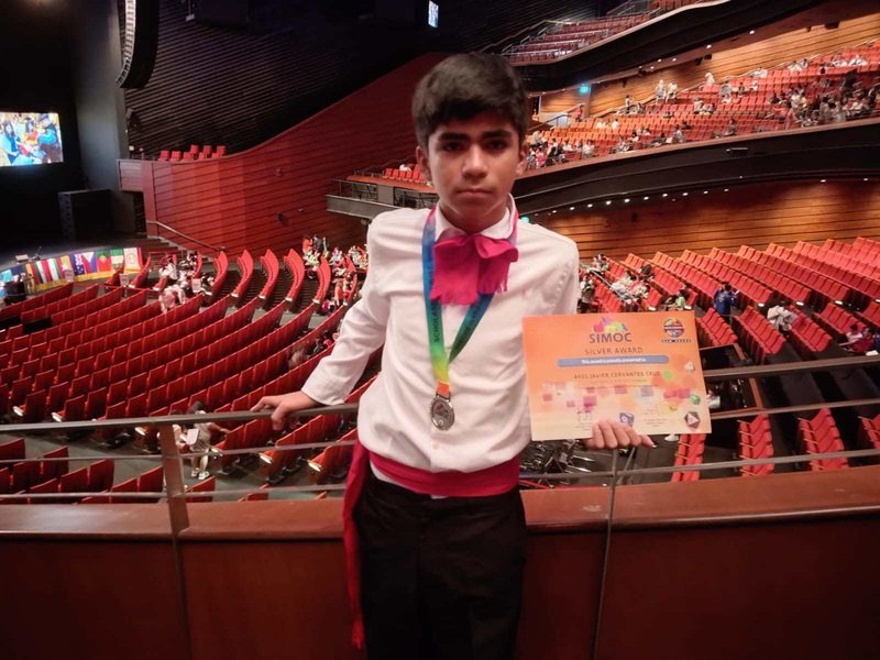 IT-ANÁLISIS: Estudiantes de Grupo GAP ganan 4 medallas de oro en Singapur