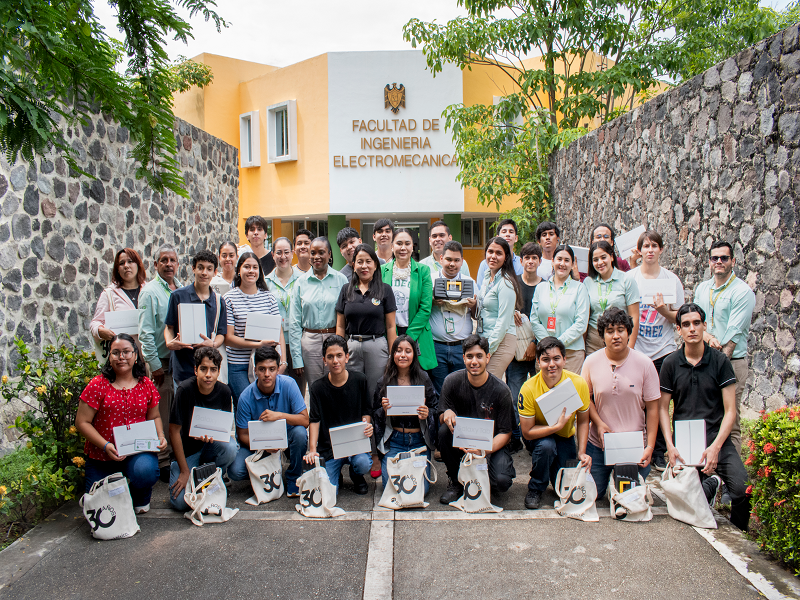 SSA Marine México premia a 24 futuros ingenieros por ingresar a la Facultad de Ingeniería Electromecánica
