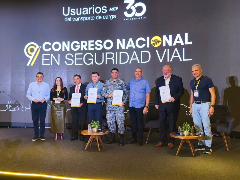 Transporte privado busca innovar para elevar seguridad vial en carreteras