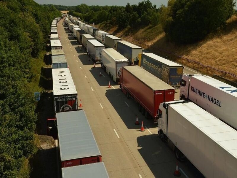 Industria de camiones pesados encara un agosto crítico en ventas