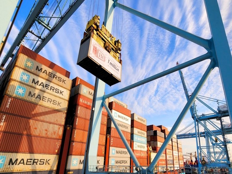 IT-ANÁLISIS: APM Terminals alcanza millón TEUs en Lázaro Cárdenas