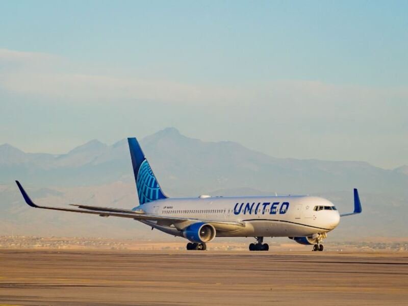 IT-ANÁLISIS: Acciones de aerolíneas se desploman por el conflicto en Medio Oriente