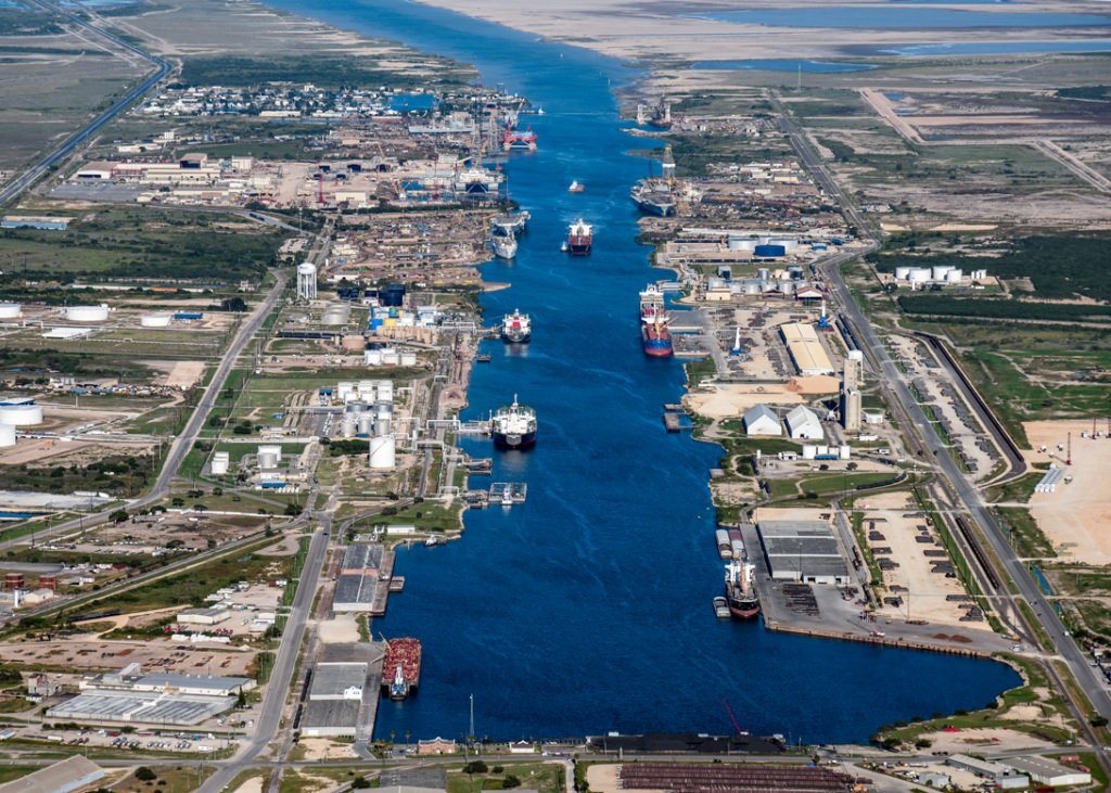 Industria mexicana de autopartes moverá su logística al Puerto de Brownsville