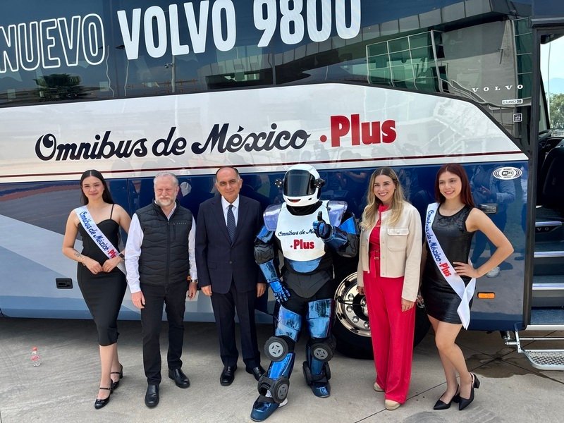 Ómnibus de México incorpora nuevos autobuses Volvo 9800
