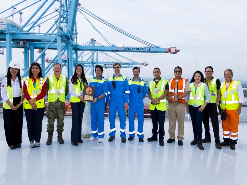 IT-ANÁLISIS: APM Terminals Lázaro Cárdenas recibe al buque Tangier Mærsk de nueva generación